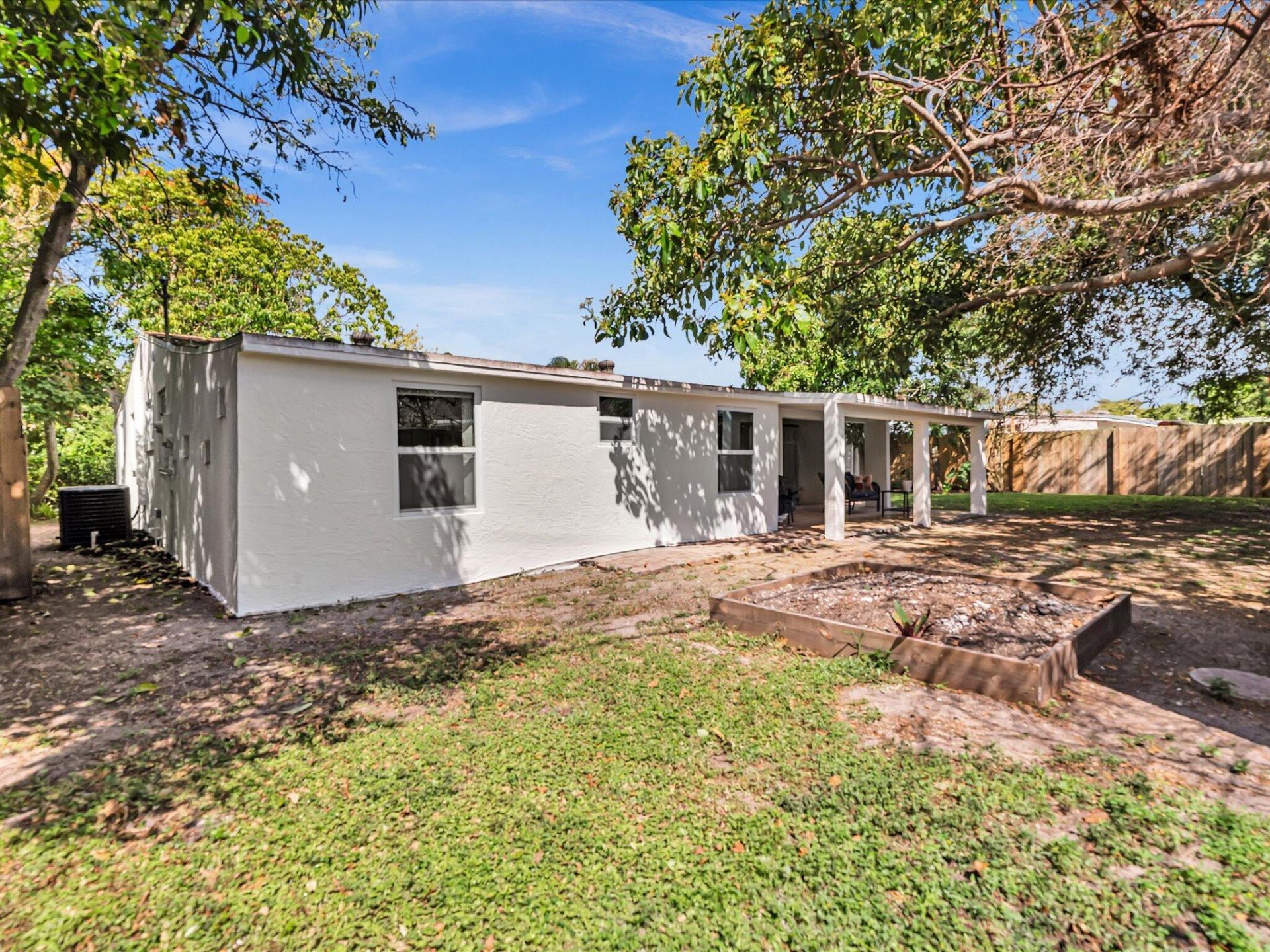 2192 Bonnie Drive, West Palm Beach, FL 33415 Photo