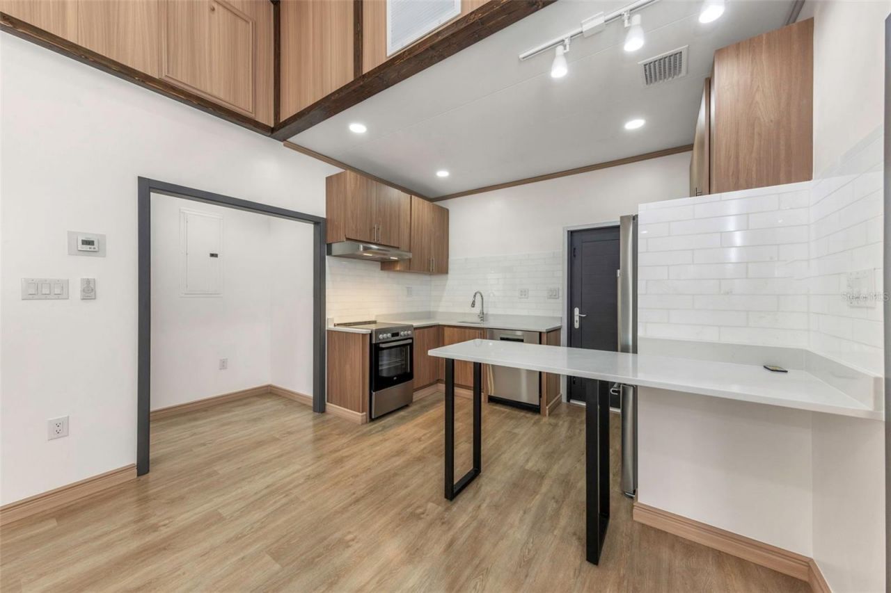 1125 Melrose Avenue S, Saint Petersburg, FL 33705 Photo