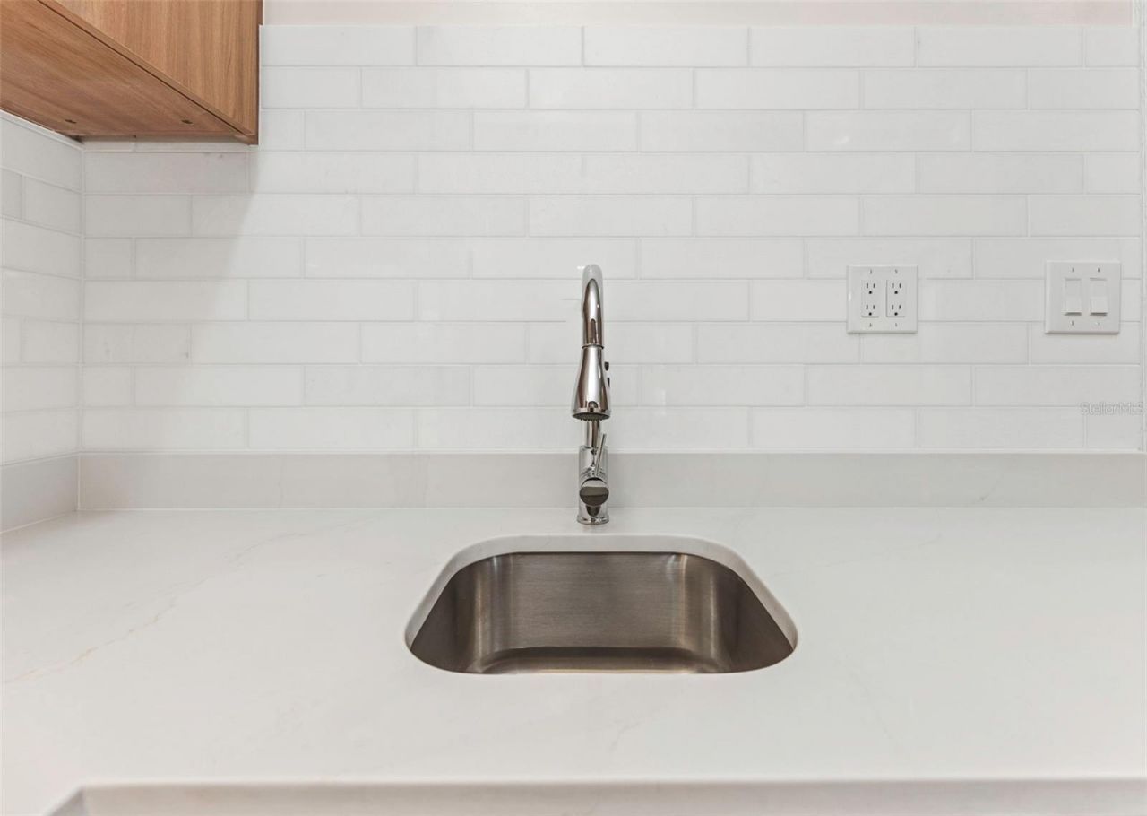 1125 Melrose Avenue S, Saint Petersburg, FL 33705 Photo