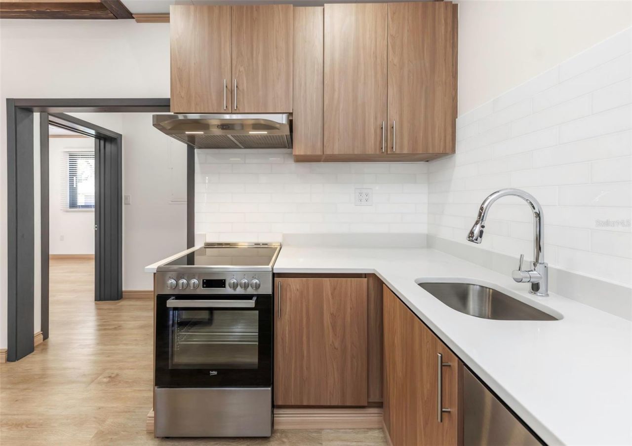 1125 Melrose Avenue S, Saint Petersburg, FL 33705 Photo