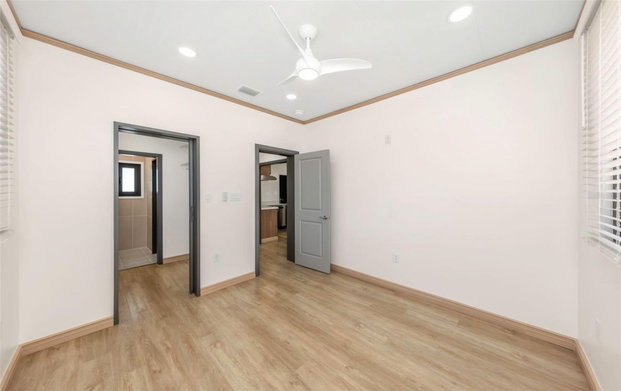 1125 Melrose Avenue S, Saint Petersburg, FL 33705 Photo