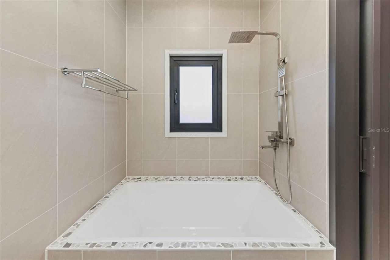 1125 Melrose Avenue S, Saint Petersburg, FL 33705 Photo