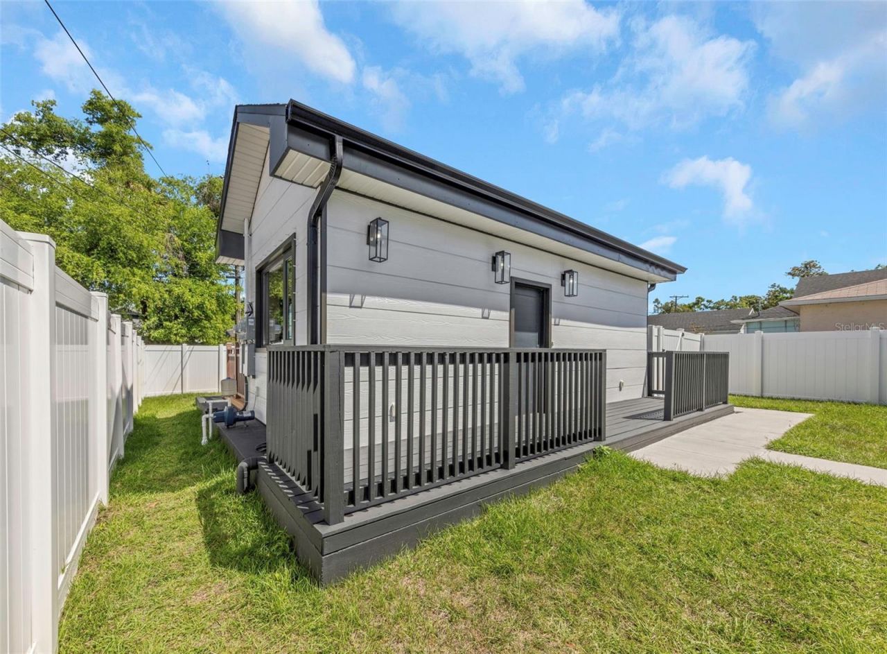 1125 Melrose Avenue S, Saint Petersburg, FL 33705 Photo