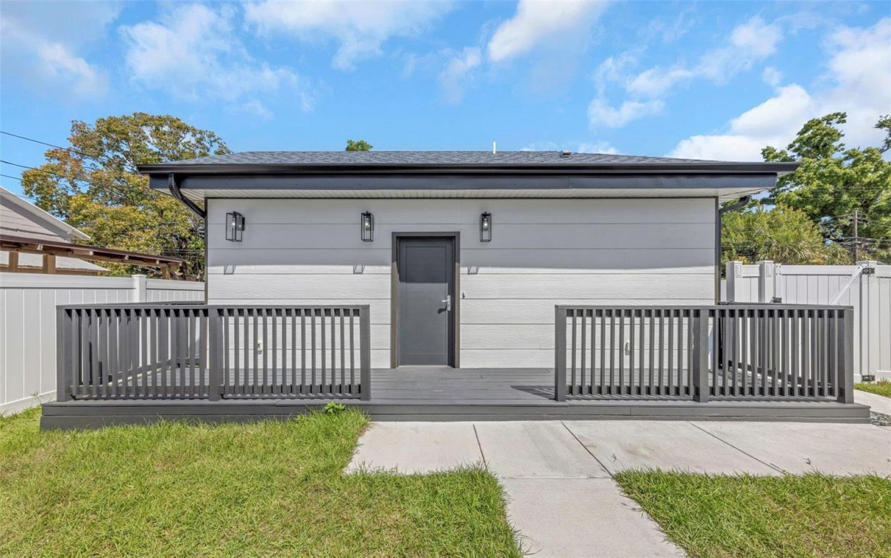 1125 Melrose Avenue S, Saint Petersburg, FL 33705 Photo