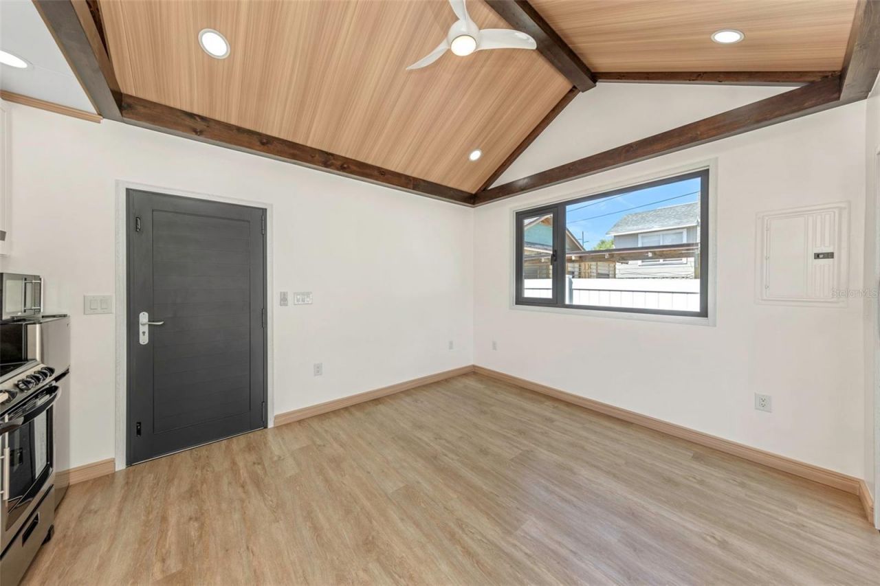 1125 Melrose Avenue S, Saint Petersburg, FL 33705 Photo