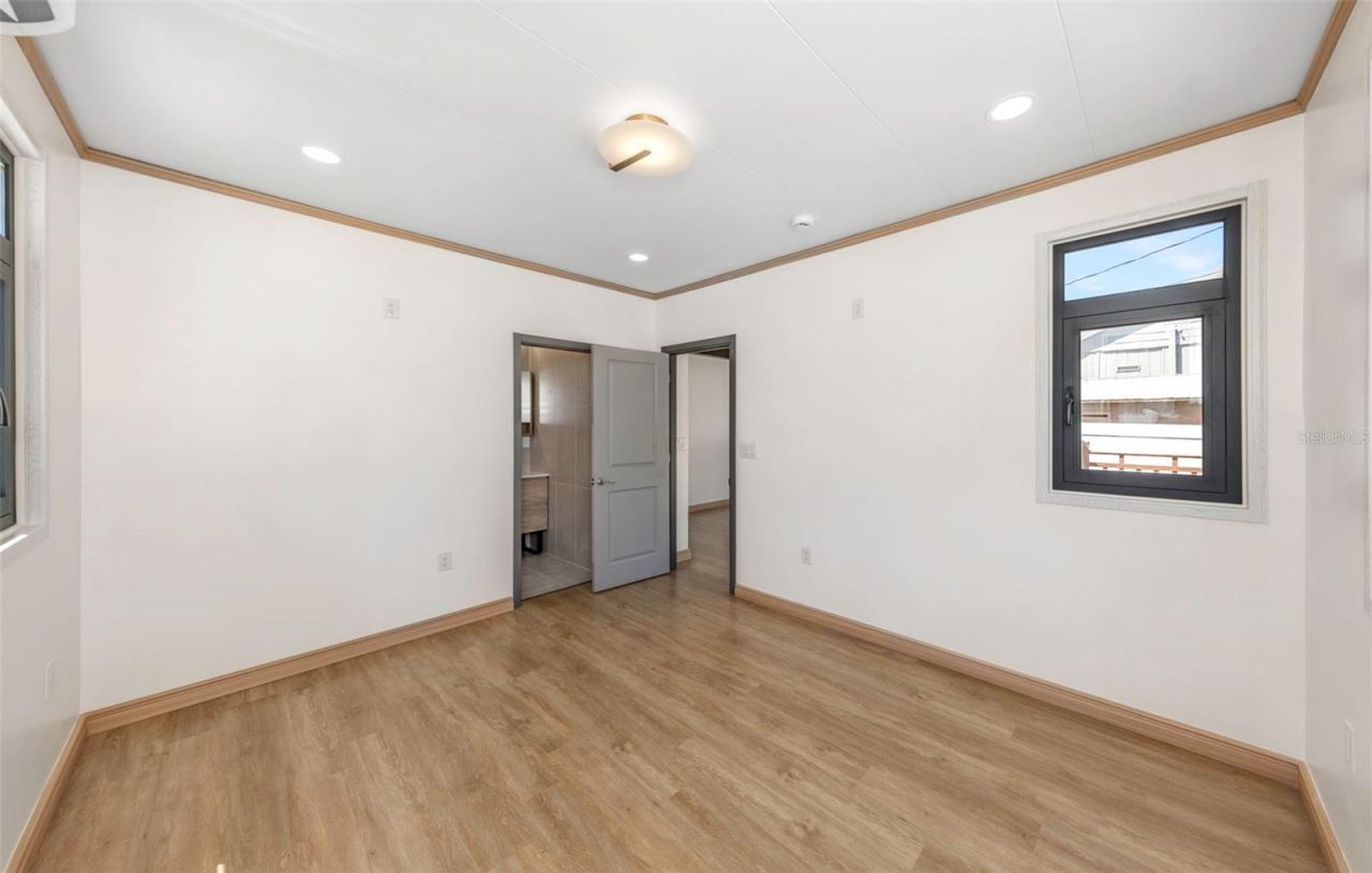 1125 Melrose Avenue S, Saint Petersburg, FL 33705 Photo