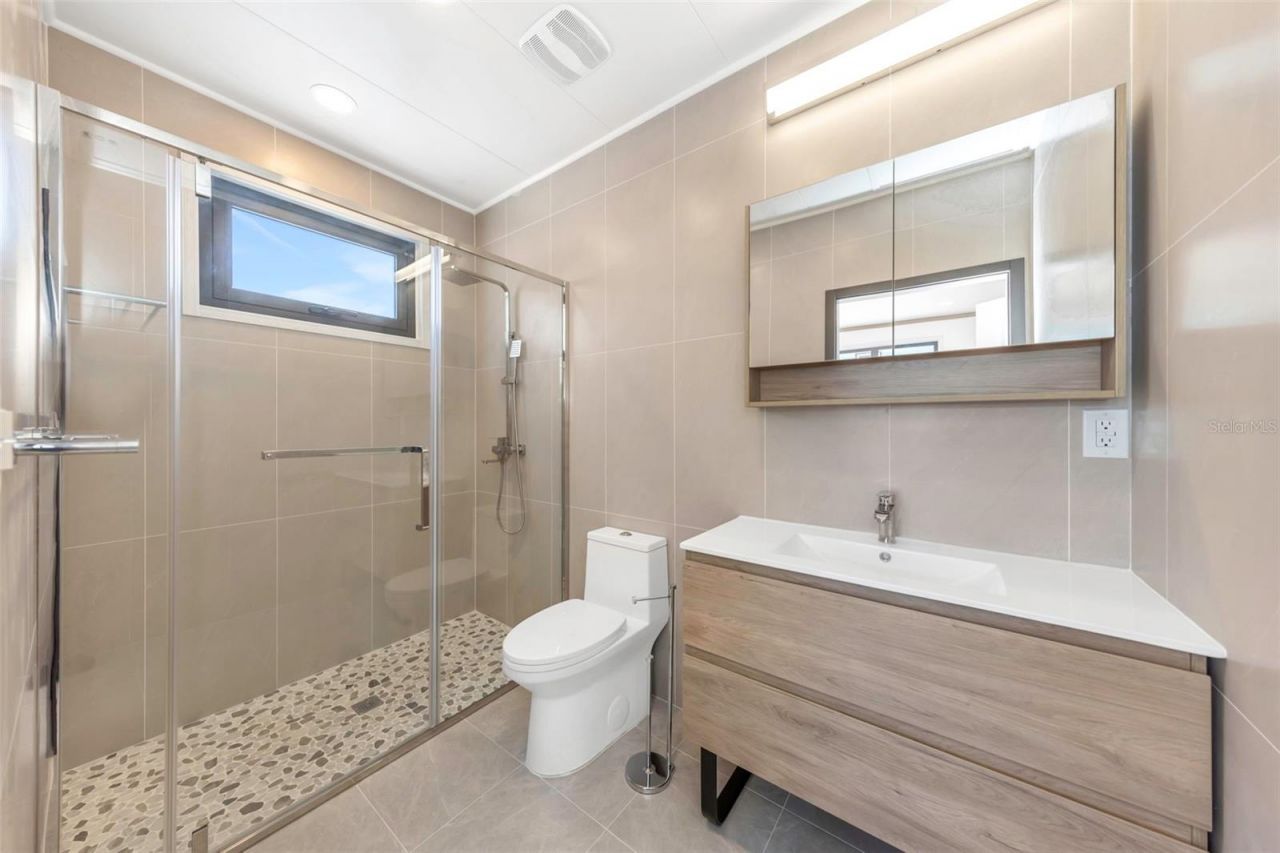 1125 Melrose Avenue S, Saint Petersburg, FL 33705 Photo