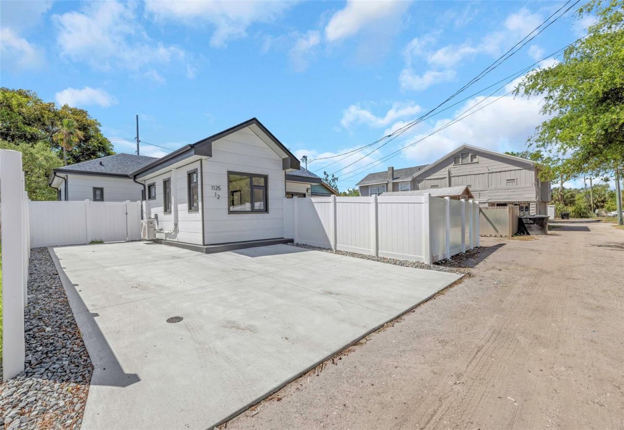 1125 Melrose Avenue S, Saint Petersburg, FL 33705 Photo