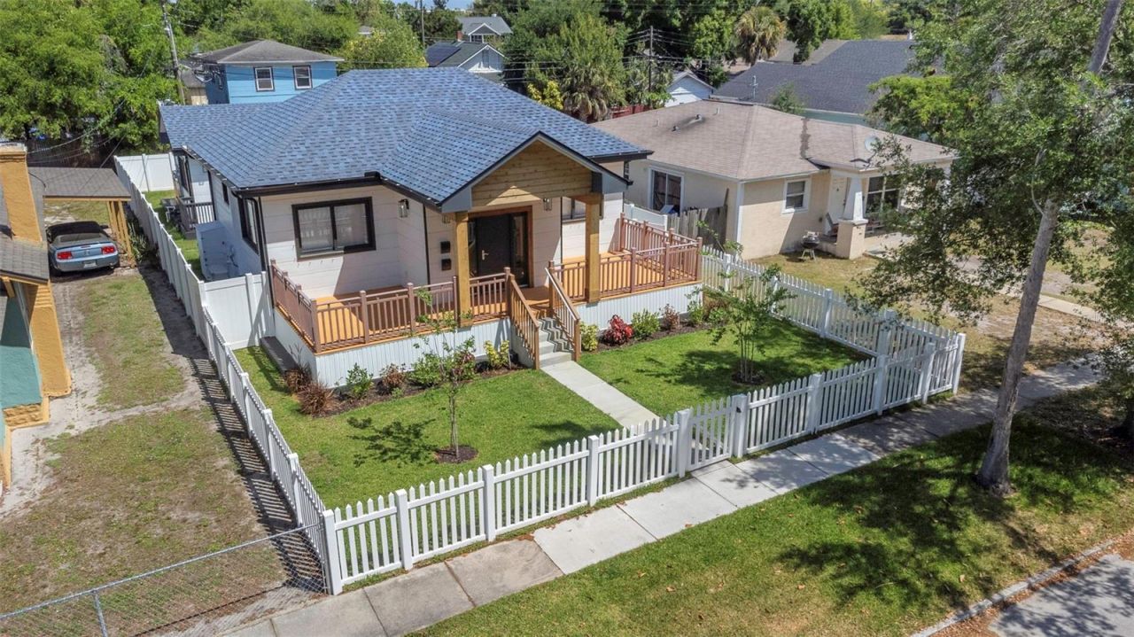 1125 Melrose Avenue S, Saint Petersburg, FL 33705 Photo