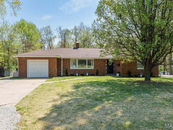 52 Circle Drive, Fairview Heights, IL 62208