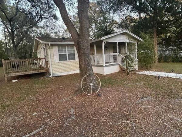 1565 Government Street, Ponce De Leon, FL 32455