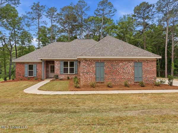 225 Walter Jones Road, Mendenhall, MS 39114