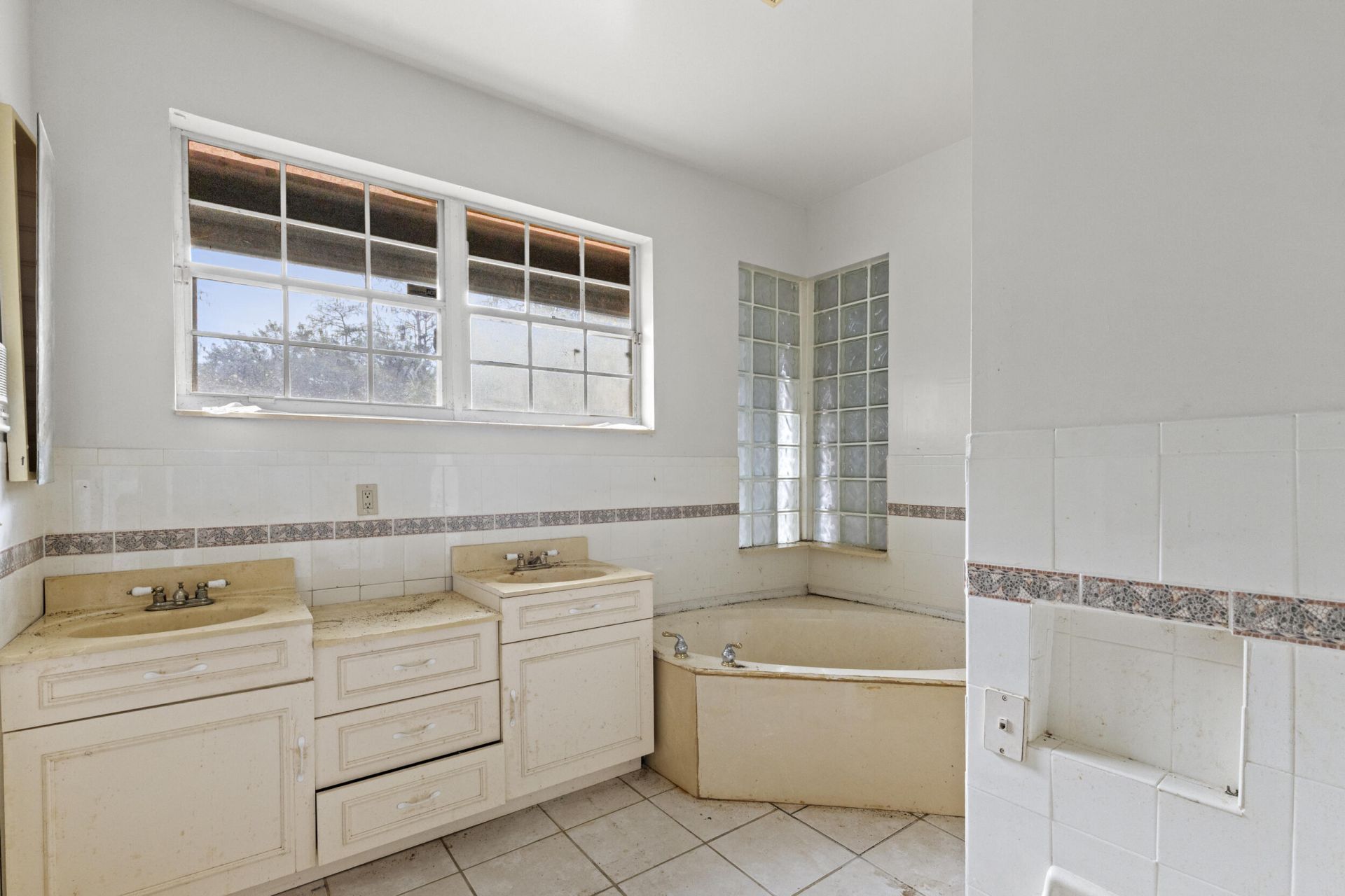 16331 N 80th St Street N, The Acreage, FL 33470 Photo