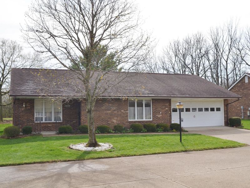 3052 Brixton Drive E, Springfield, OH 45503 Photo 2