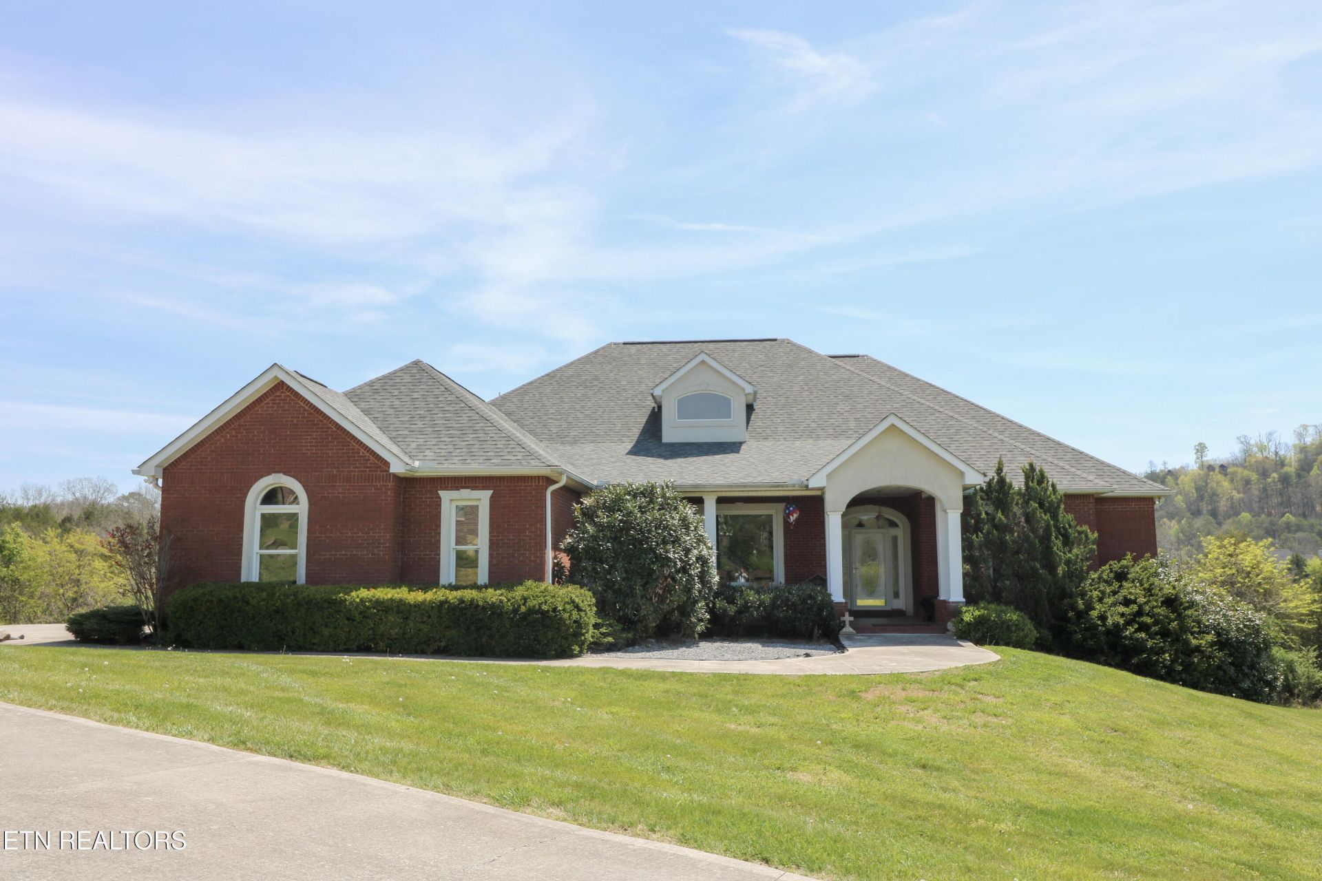 123 Double Tee Court, Tazewell, TN 37879 Main Photo