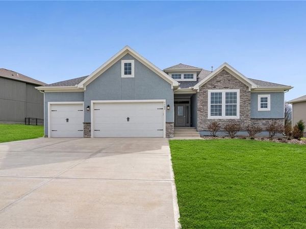 7703 Green Street, Lenexa, KS 66227