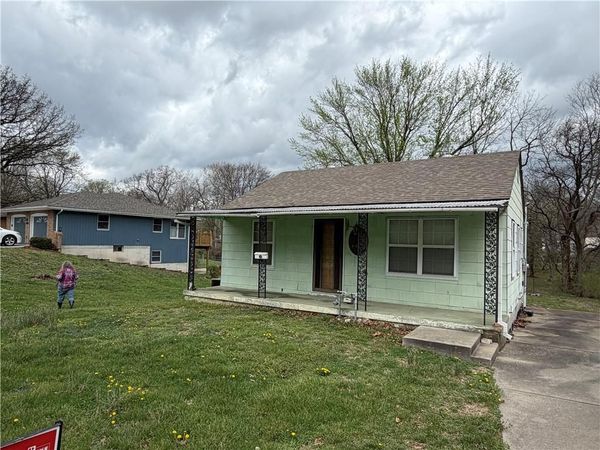 9520 E 67 Terrace, Raytown, MO 64133