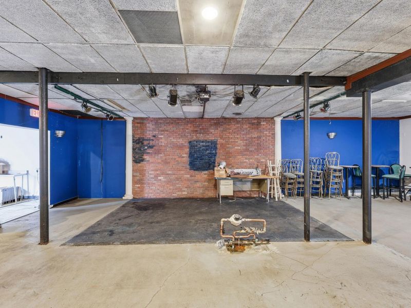 606 W Church Street, Newark, OH 43055 Photo 4