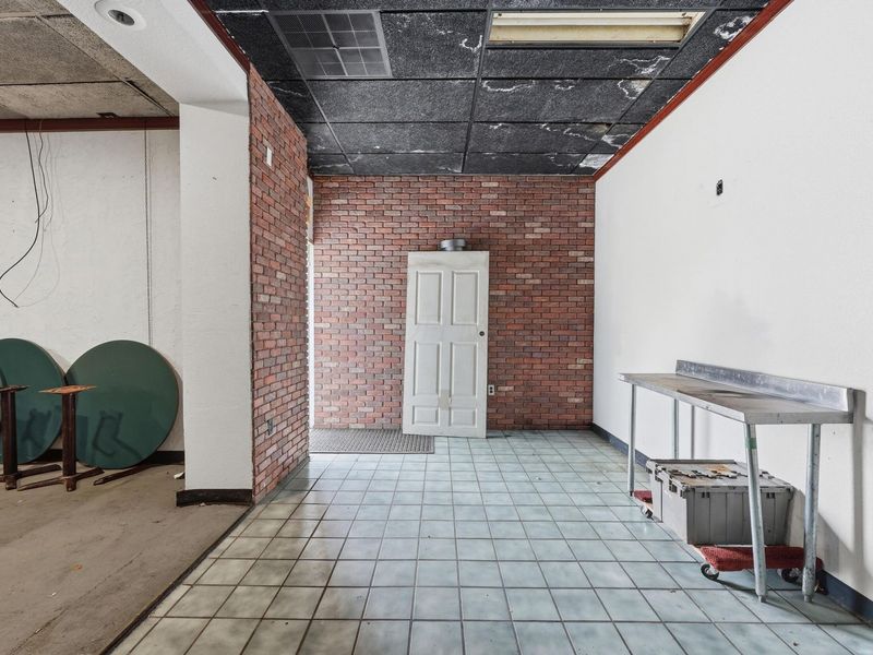 606 W Church Street, Newark, OH 43055 Photo 9