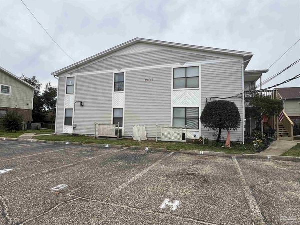 1301 Redwood Ln, Unit H, Gulf Breeze, FL 32563