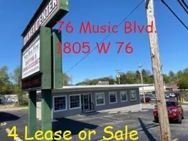 1805 W 76 Country Boulevard, Branson, MO 65616