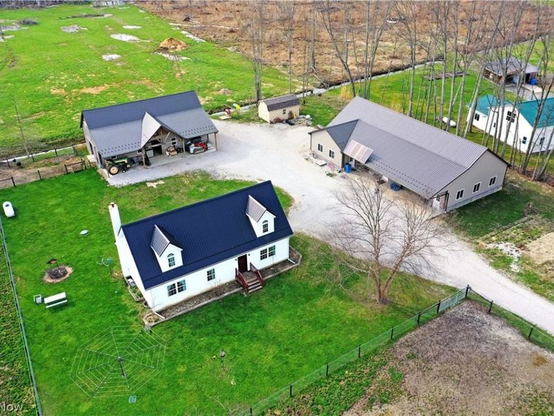 4429 Ireland Road, Rome, OH 44085 Photo 2