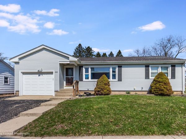 284 Washington Avenue , Hampshire, IL 60140