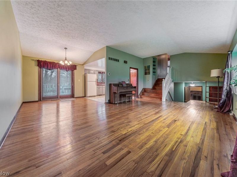 2984 Erich Drive, Willoughby Hills, OH 44092 Photo 3