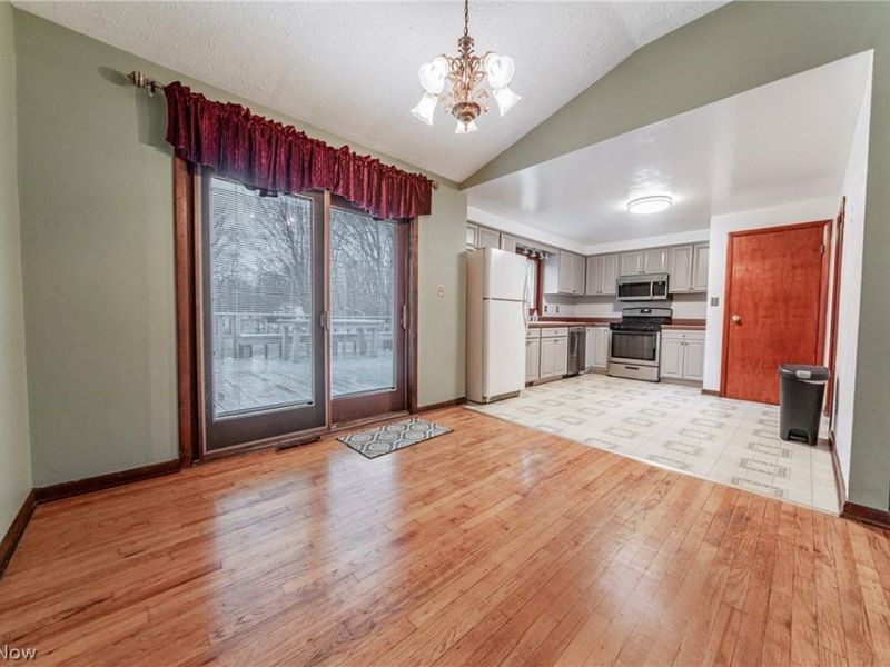 2984 Erich Drive, Willoughby Hills, OH 44092 Photo 6