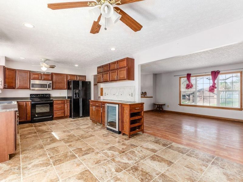 1328 Hilton Drive, Reynoldsburg, OH 43068 Photo 10