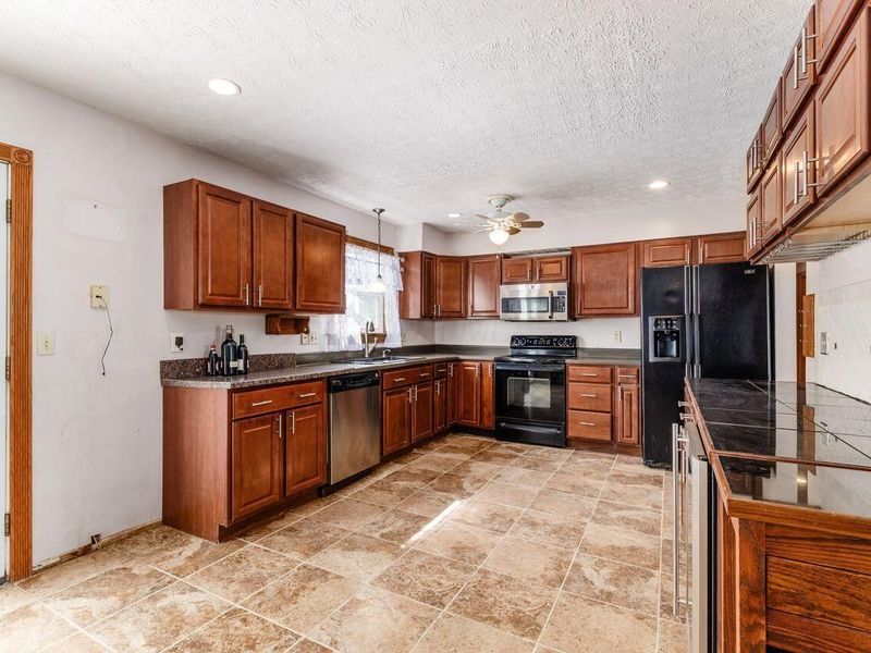 1328 Hilton Drive, Reynoldsburg, OH 43068 Photo 11