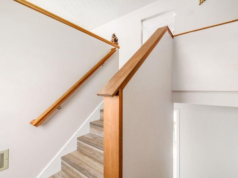 1328 Hilton Drive, Reynoldsburg, OH 43068 Photo 23