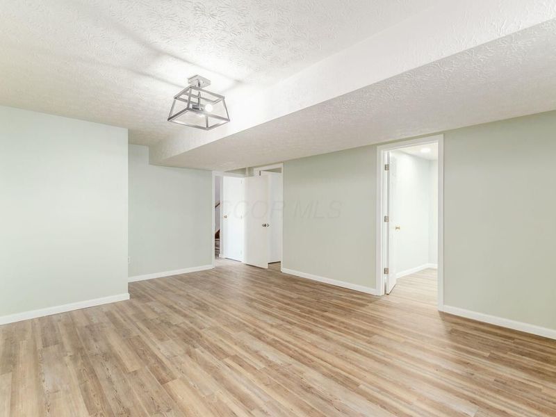 1328 Hilton Drive, Reynoldsburg, OH 43068 Photo 27