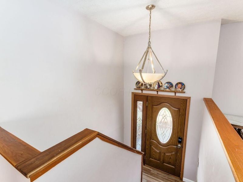 1328 Hilton Drive, Reynoldsburg, OH 43068 Photo 4