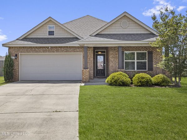 1201 Barberry Cove, Ocean Springs, MS 39564