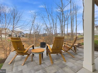 121 MILKWEED, LAKE FREDERICK, VA 22630