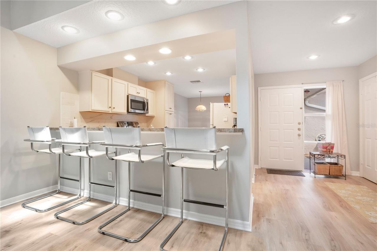 8110 Sandpoint Boulevard, Orlando, FL 32819 Photo