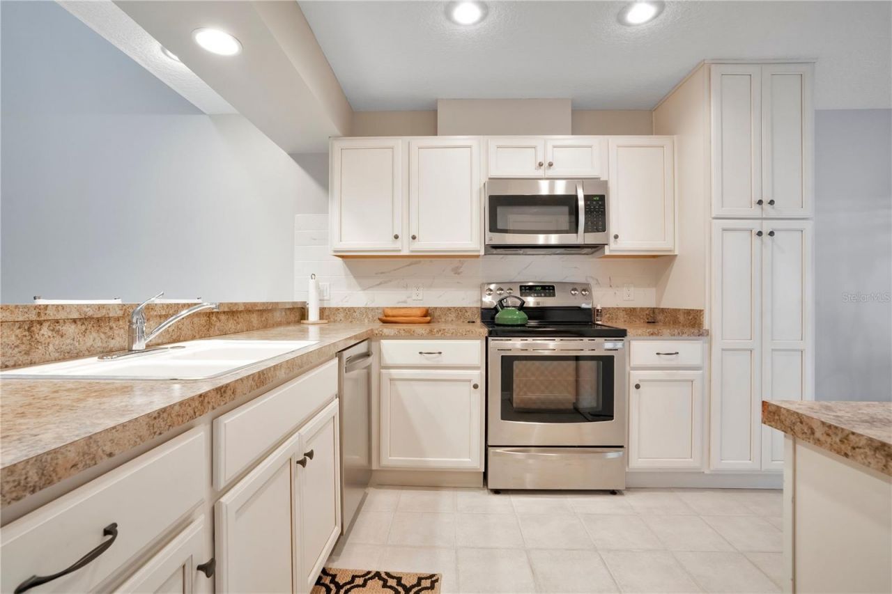 8110 Sandpoint Boulevard, Orlando, FL 32819 Photo