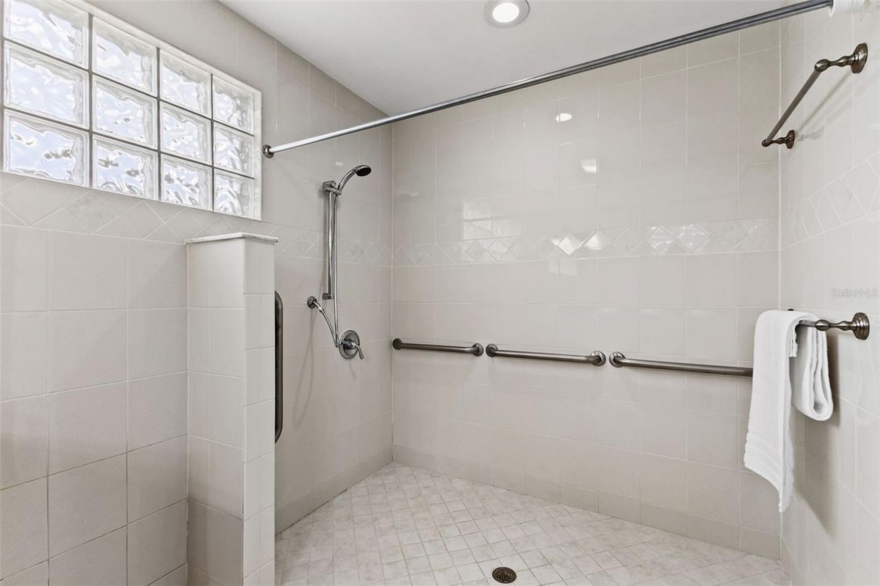 305 W Frierson Avenue , Tampa, FL 33603 Photo