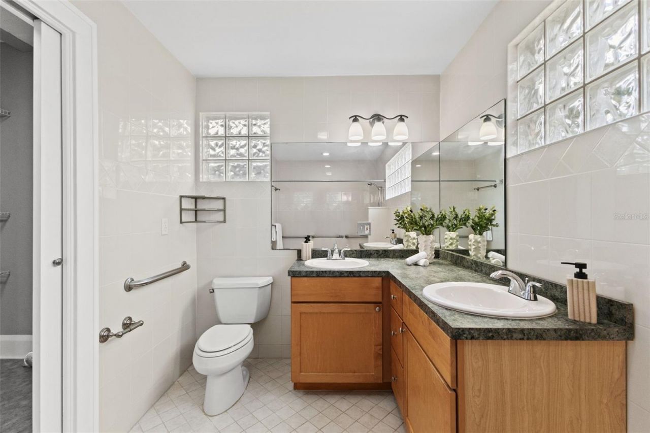 305 W Frierson Avenue , Tampa, FL 33603 Photo