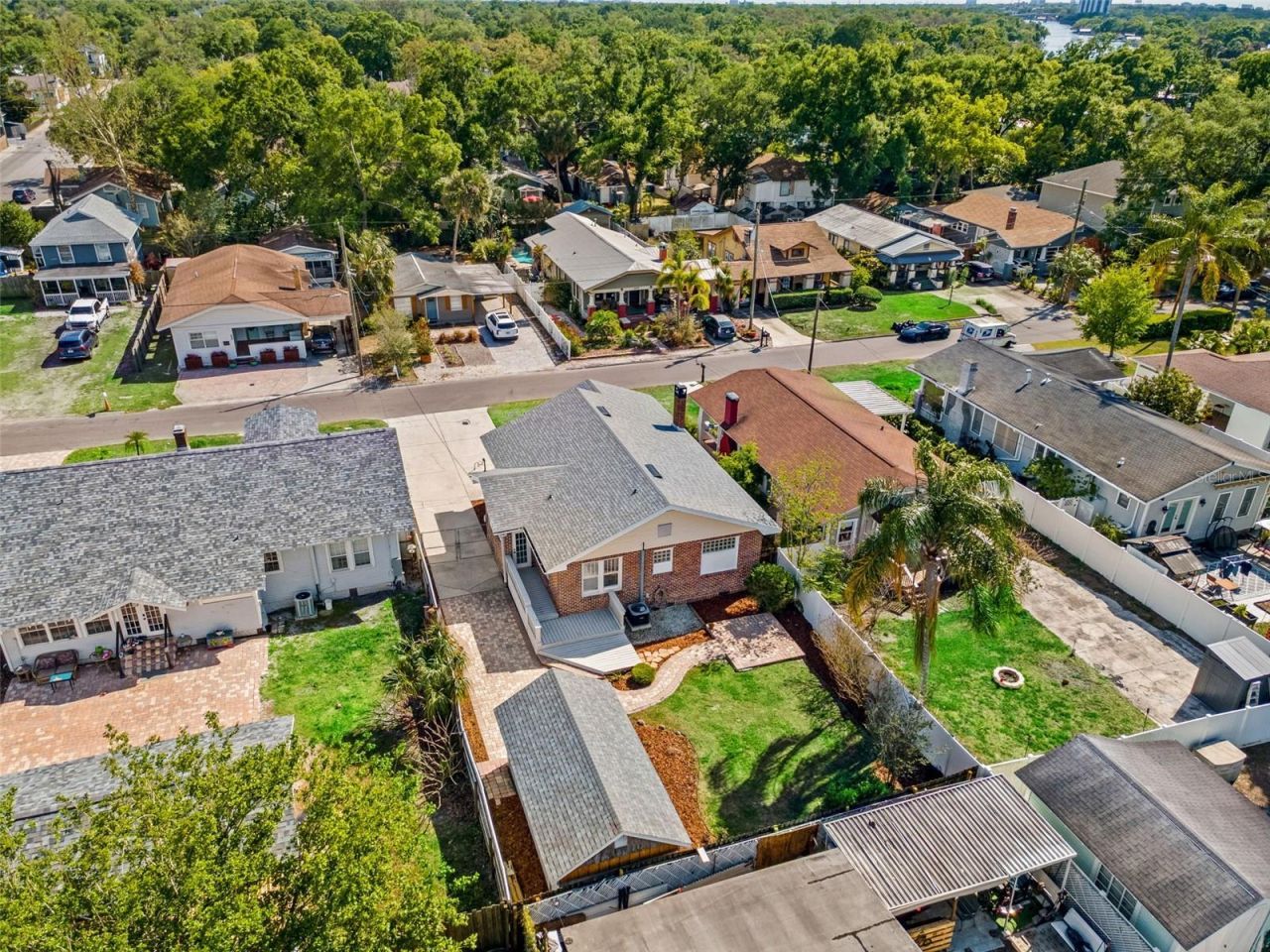 305 W Frierson Avenue , Tampa, FL 33603 Photo
