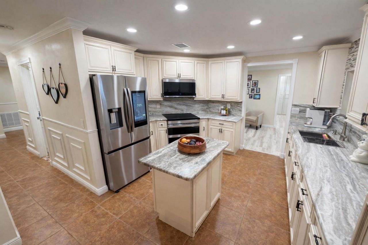 7051 Lexington Cir, Brooksville, FL 34602 Photo