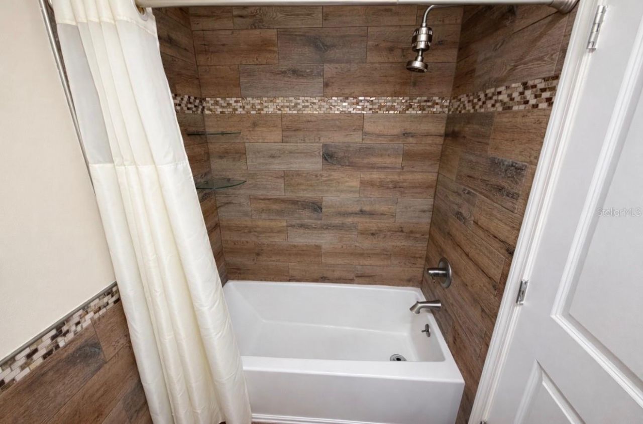 7051 Lexington Cir, Brooksville, FL 34602 Photo