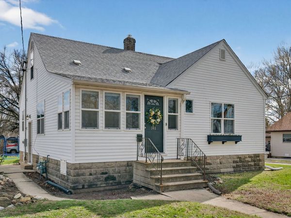 345 W Division Street , Coal City, IL 60416