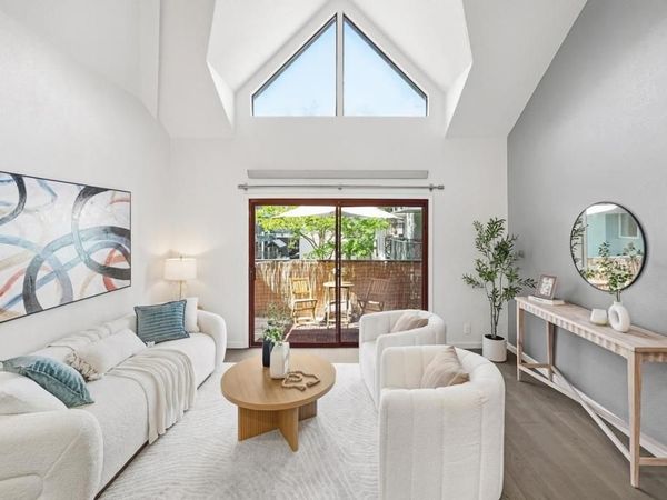 4151 El Camino Way, Unit M, Palo Alto, CA 94306