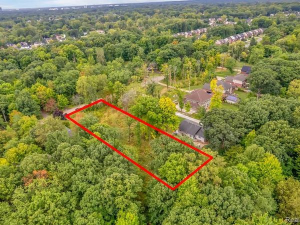 3459 Hazelton Avenue , Rochester Hills, MI 48316