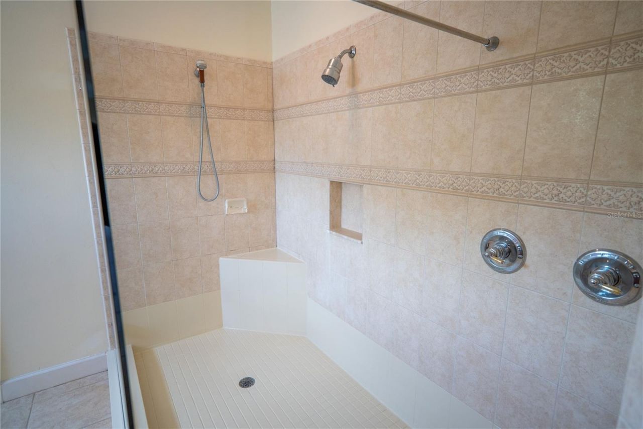 10009 Valley Rose Court, Orlando, FL 32825 Photo