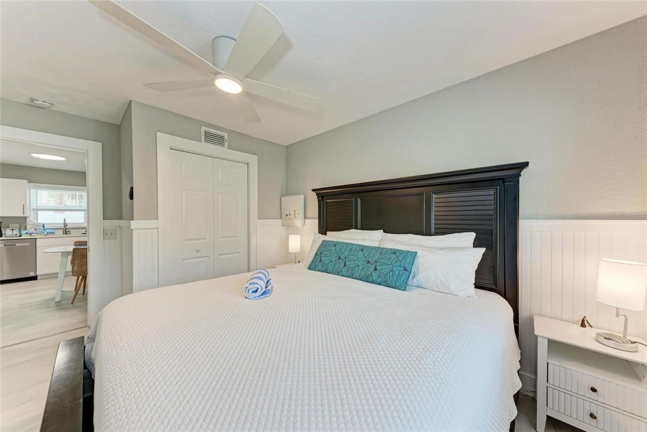 101 25th Street N, Unit 1, Bradenton Beach, FL 34217 Photo