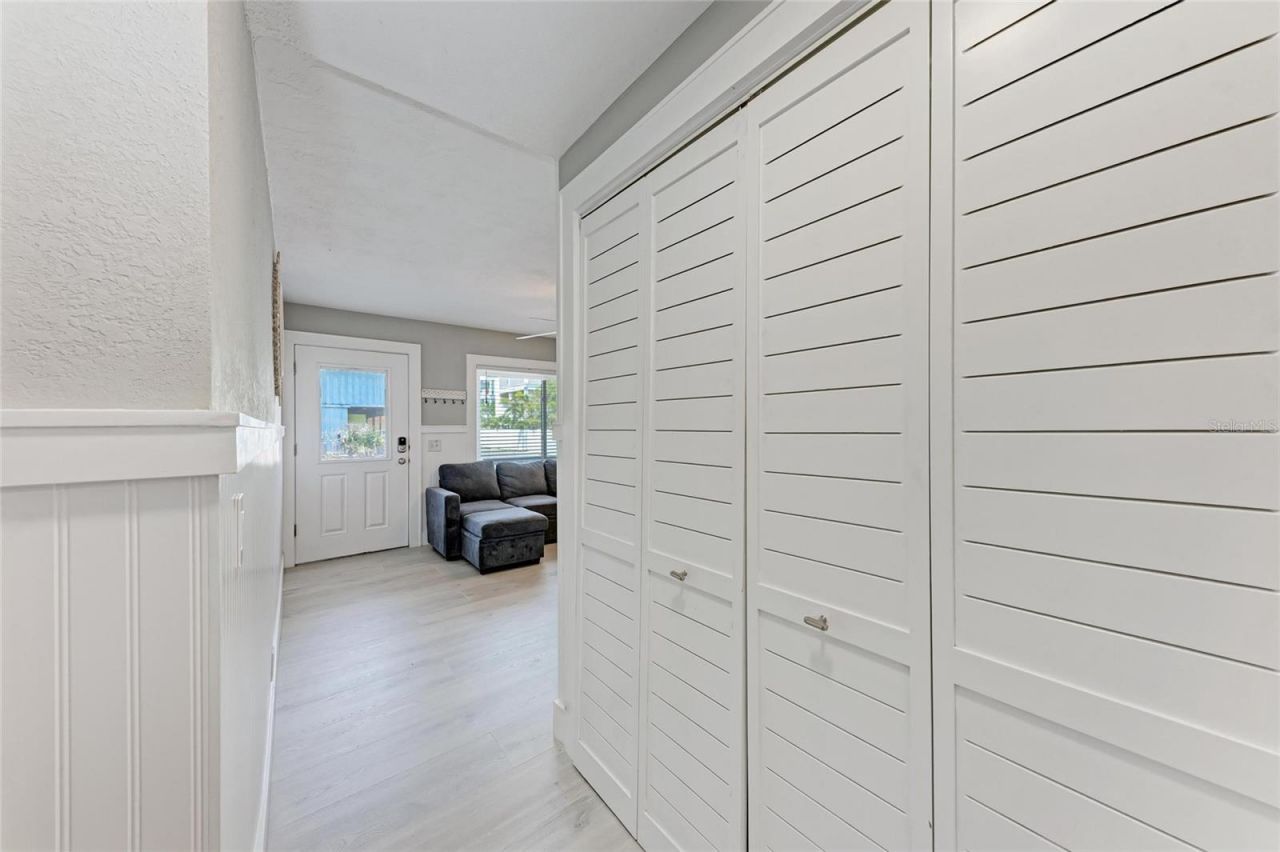 101 25th Street N, Unit 1, Bradenton Beach, FL 34217 Photo