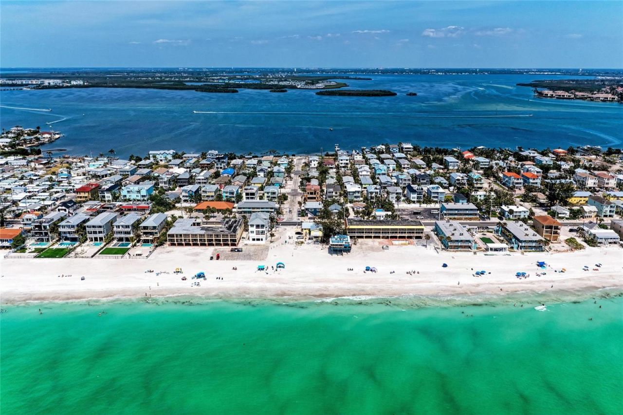 101 25th Street N, Unit 1, Bradenton Beach, FL 34217 Photo